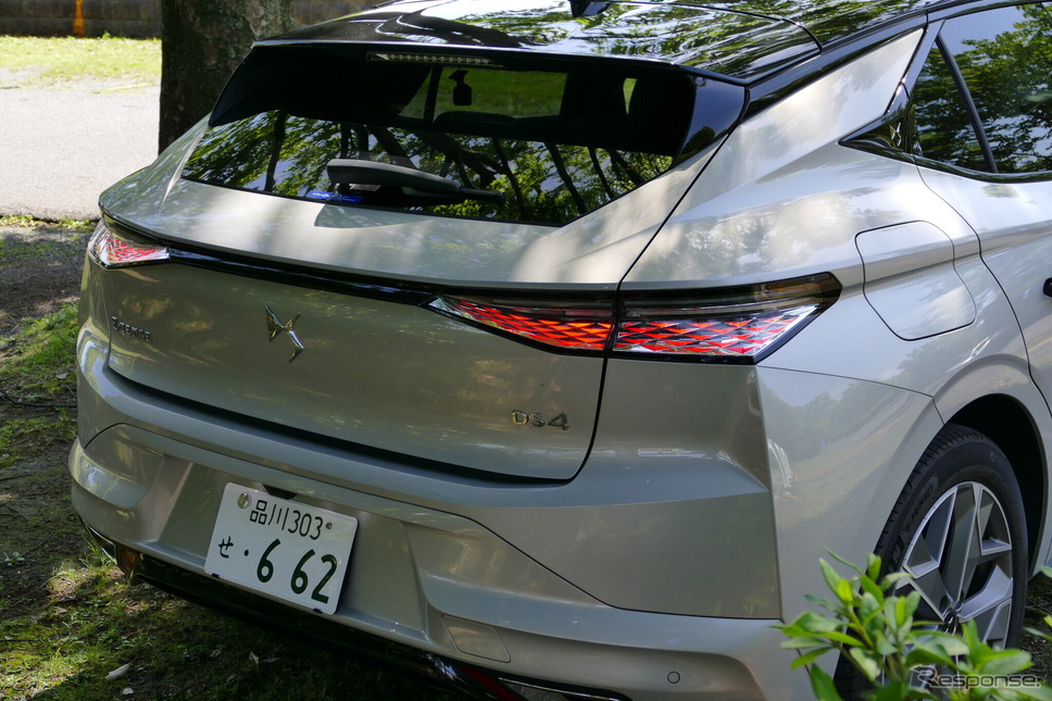 DS 4 ESPRIT DE VOYAGE E-TENSE《写真撮影 島崎七生人》