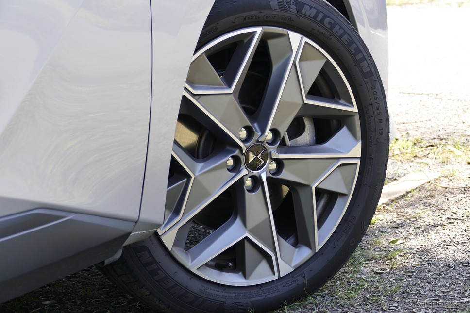 DS 4 ESPRIT DE VOYAGE E-TENSE《写真撮影 島崎七生人》