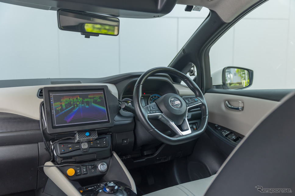 日産ノート 実験車 運転席《写真提供:日産自動車》