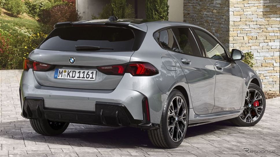 BMW 1シリーズ 新型の「Mスポーツパッケージ」装着車《photo by BMW》