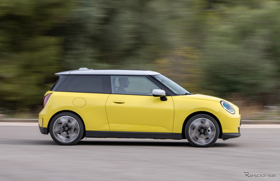 MINI クーパー SE《photo by MINI》