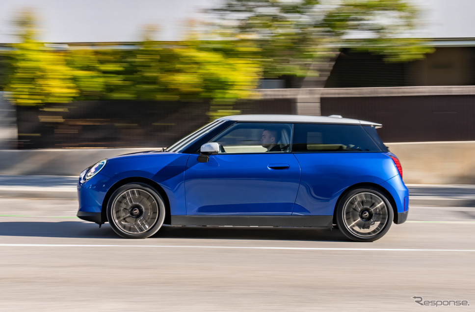 MINI クーパー SE《photo by MINI》