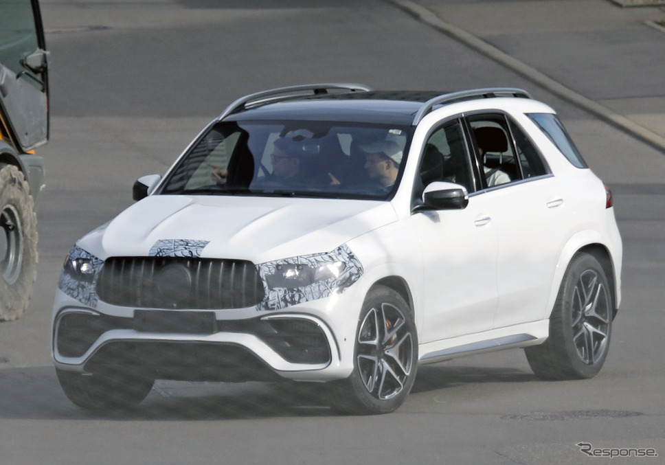 メルセデスベンツ GLE 改良新型プロトタイプ(スクープ写真)《APOLLO NEWS SERVICE》