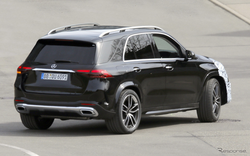 メルセデスベンツ GLE 改良新型プロトタイプ(スクープ写真)《APOLLO NEWS SERVICE》