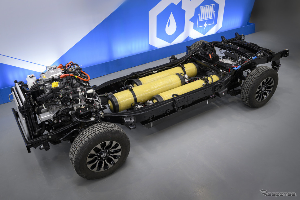トヨタ・ハイラックス の燃料電池車の最新プロトタイプ《photo by Toyota》