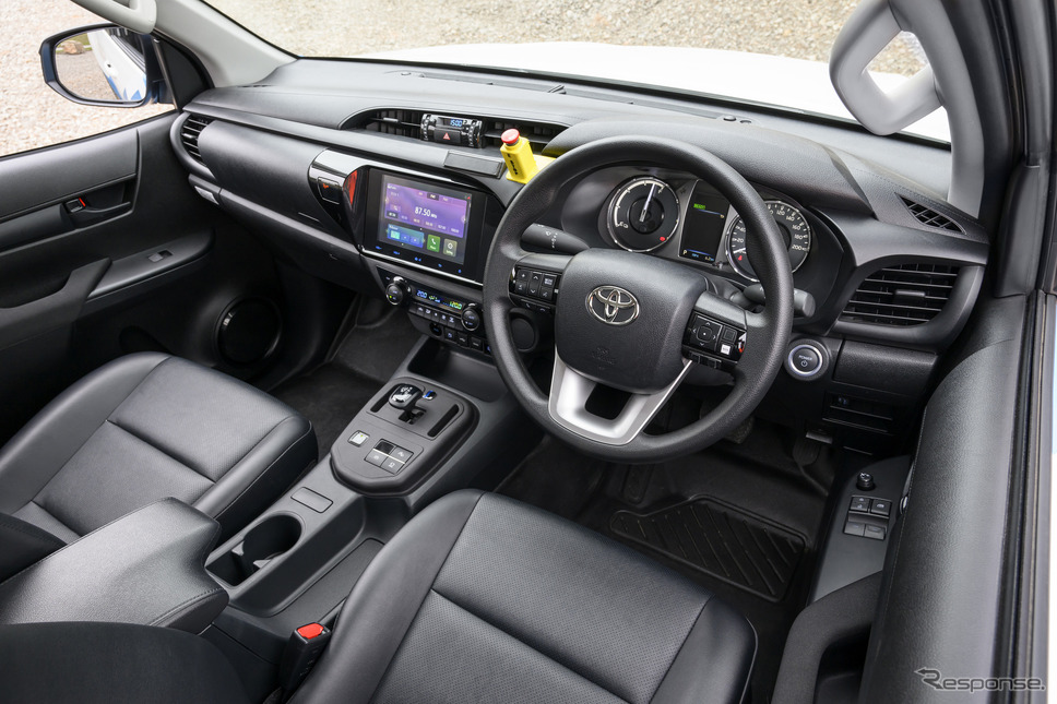トヨタ・ハイラックス の燃料電池車の最新プロトタイプ《photo by Toyota》
