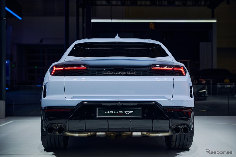 ランボルギーニ・ウルスSE(北京モーターショー2024)《photo by Lamborghini》