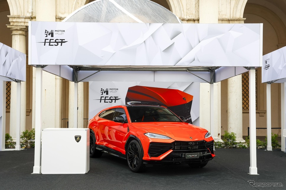 ランボルギーニ・ウルスSE(モデナ発表会)《photo by Lamborghini》