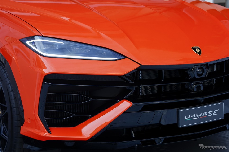 ランボルギーニ・ウルスSE(モデナ発表会)《photo by Lamborghini》