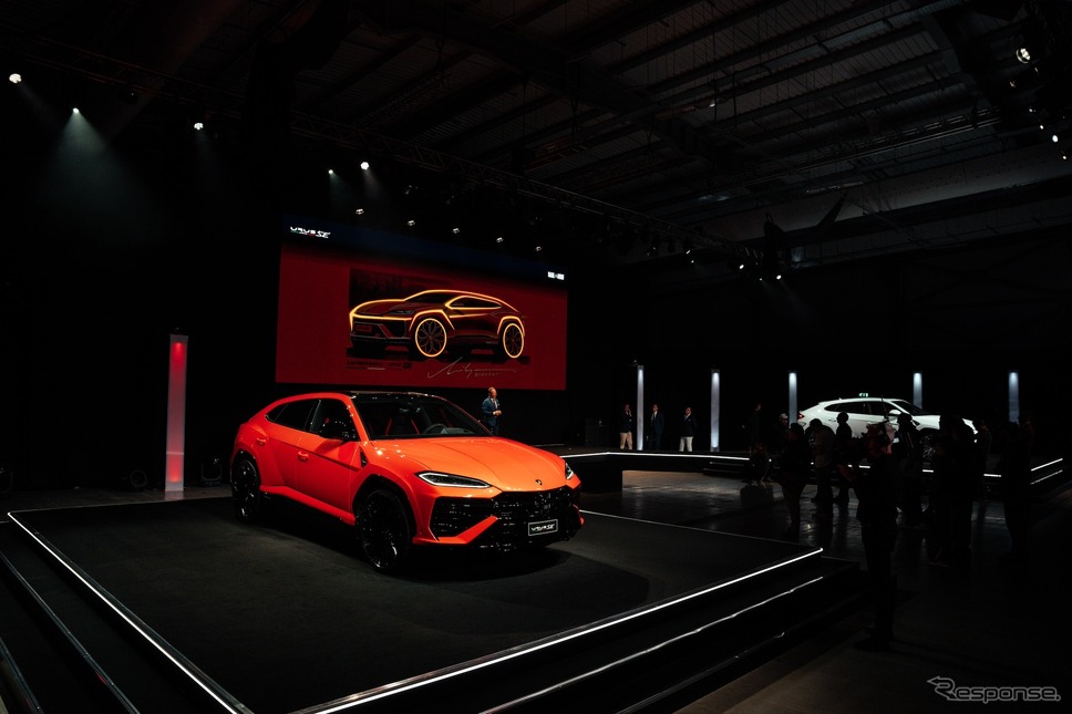 ランボルギーニ・ウルスSE(ロンドン発表会)《photo by Lamborghini》
