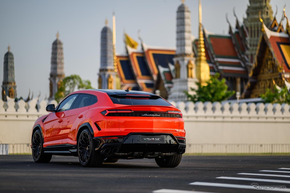ランボルギーニ・ウルスSE(バンコク発表会)《photo by Lamborghini》