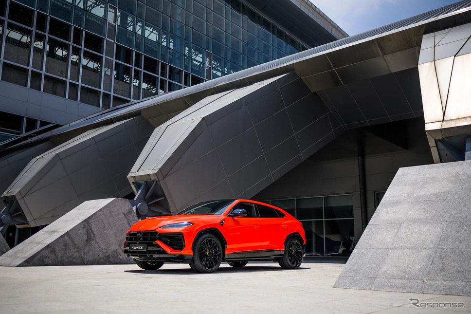 ランボルギーニ・ウルスSE(バンコク発表会)《photo by Lamborghini》