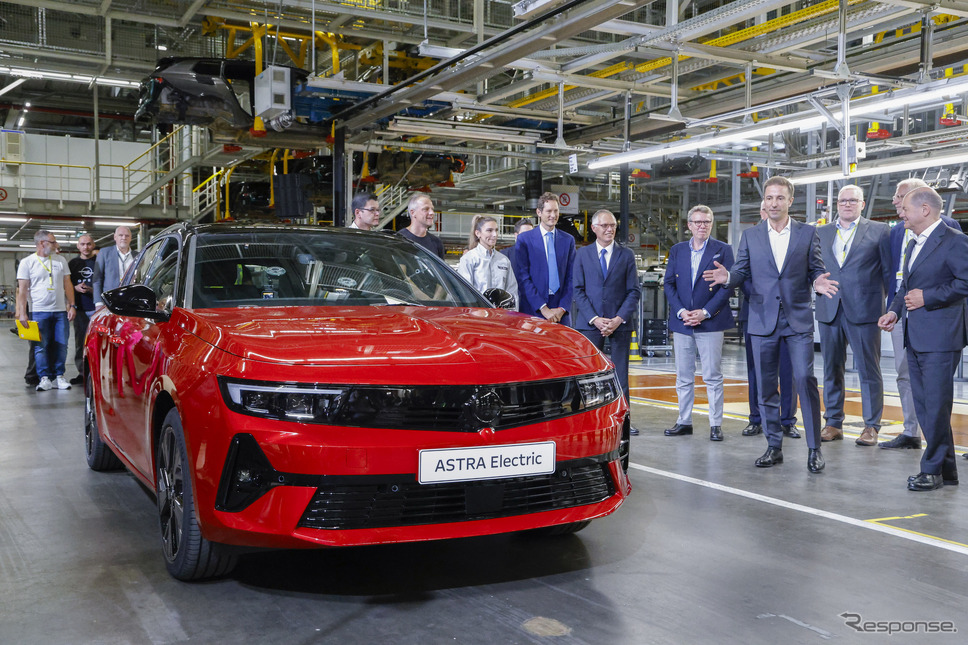 オペルの自動車製造125周年記念イベント《photo by Opel》