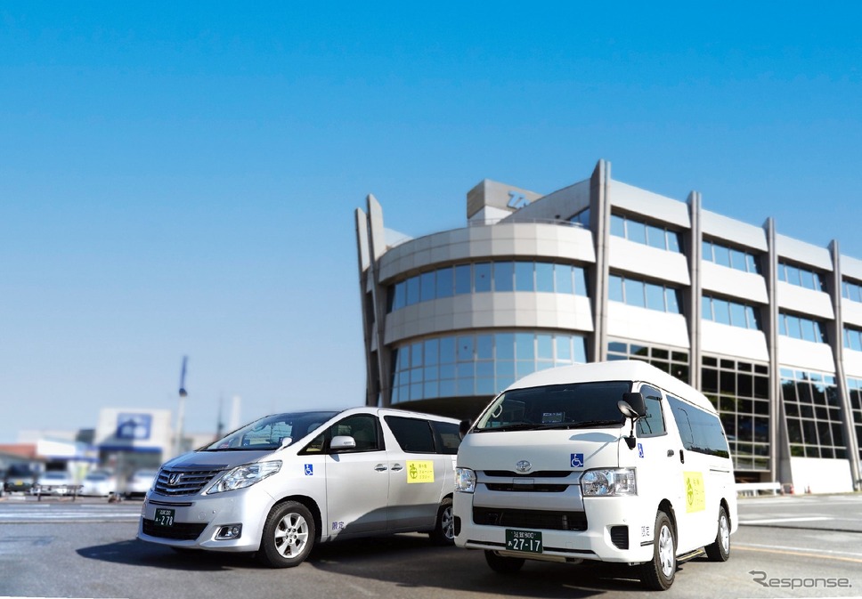 福祉タクシー:月の輪クローバータクシー《写真提供 瀬田月輪自動車教習所》