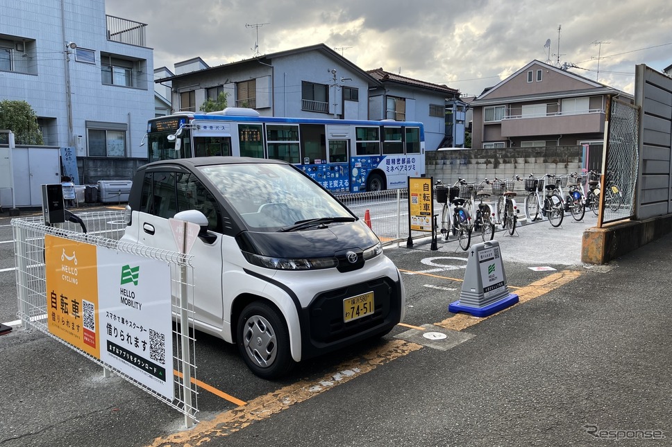 東急バス等々力操車場バス停のステーション《写真提供 OpenStreet》