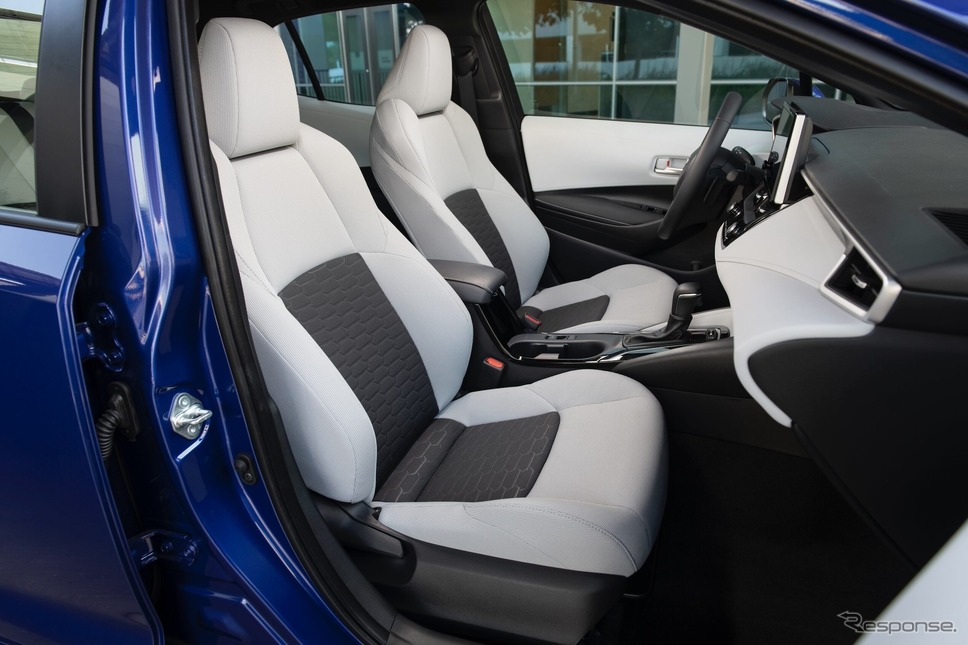 トヨタ・カローラ・ハッチバックSE(US2025年モデル)《photo by Toyota》