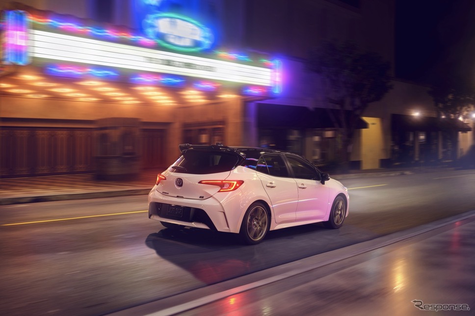 トヨタ・カローラ・ハッチバック・ナイトシェード (US2025年モデル)《photo by Toyota》