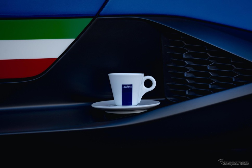 ランボルギーニとラヴァッツァ《photo by Lamborghini》