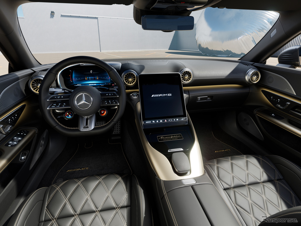 メルセデスAMG SL 63 MANUFAKTUR Golden Coast《photo by Mercedes-Benz》