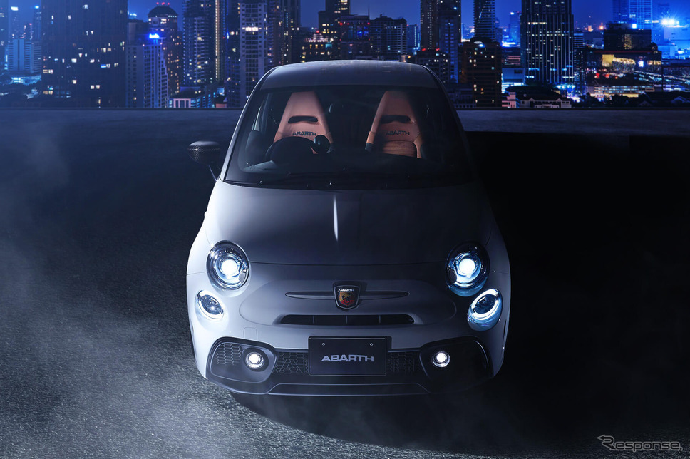 ABARTH 695 Pelle(ペッレ)《写真提供:Stellantisジャパン》