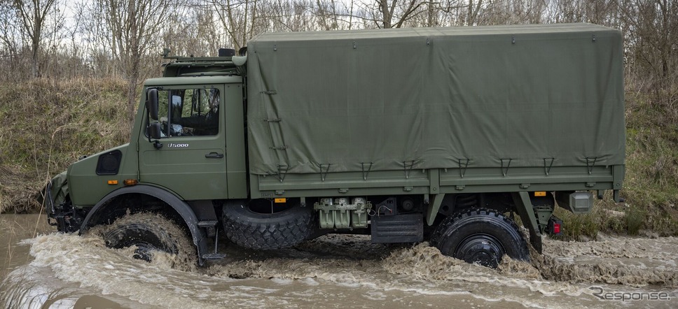 メルセデスベンツ・ウニモグU5000の軍用トラック仕様《photo by Mercedes-Benz》