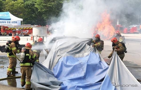 被せて消火!! EV火災向け、高耐熱防火ブランケットを日本導入株式会社Honjo state
