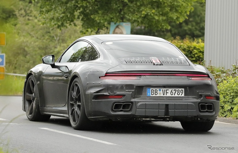 ポルシェ 911ターボ ツーリングと予想されるプロトタイプ(スクープ写真)《APOLLO NEWS SERVICE》