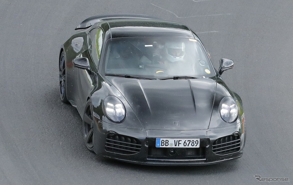 ポルシェ 911ターボ ツーリングと予想されるプロトタイプ(スクープ写真)《APOLLO NEWS SERVICE》