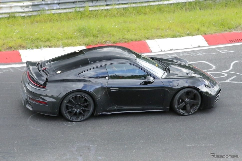 ポルシェ 911ターボ ツーリングと予想されるプロトタイプ(スクープ写真)《APOLLO NEWS SERVICE》