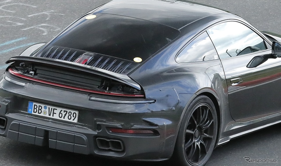 ポルシェ 911ターボ ツーリングと予想されるプロトタイプ(スクープ写真)《APOLLO NEWS SERVICE》