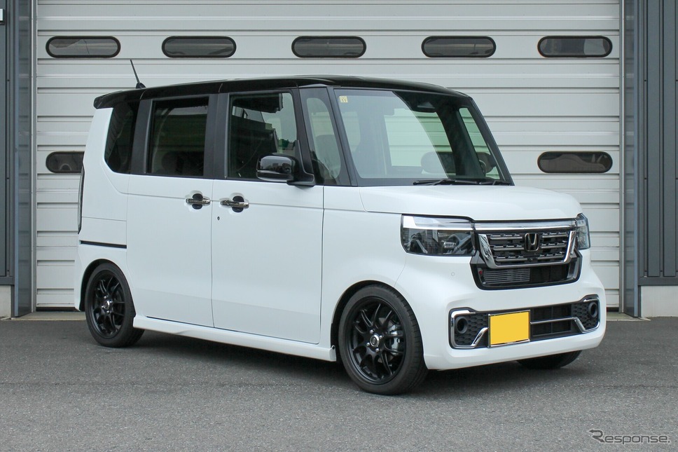 S.TECH K-SPECIAL［SKBFA-K1B00］N-BOXカスタム装着例（フロント：30mmダウン / リア：30mmダウン）《画像提供 テイン》