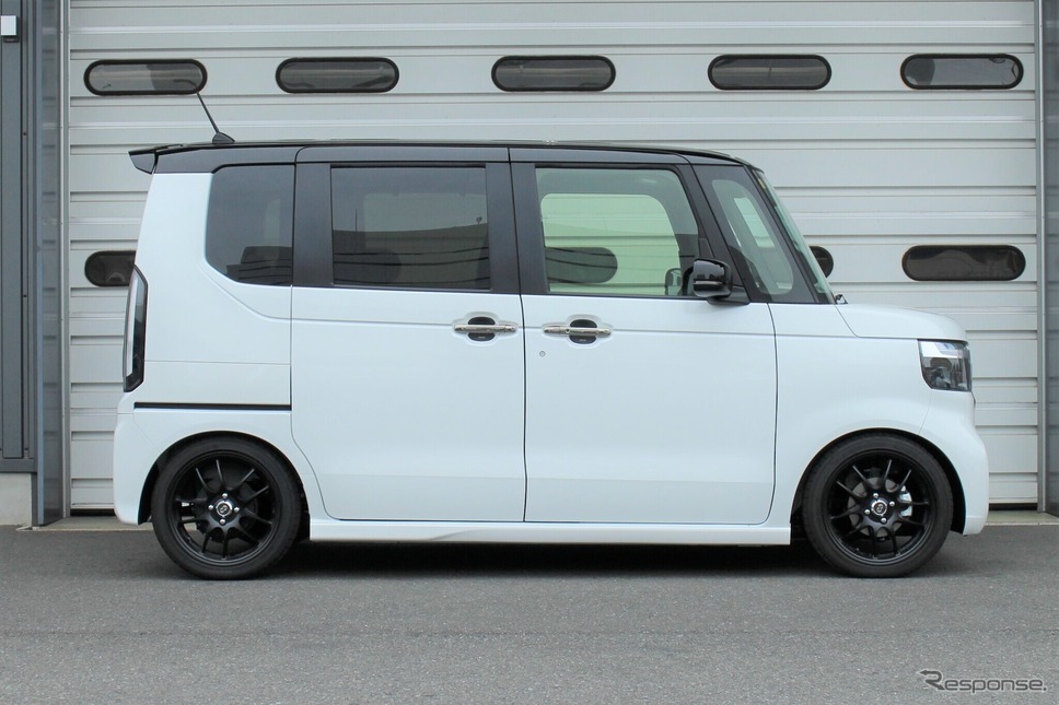 S.TECH K-SPECIAL［SKBFA-K1B00］N-BOXカスタム装着例（フロント：30mmダウン / リア：30mmダウン）《画像提供 テイン》