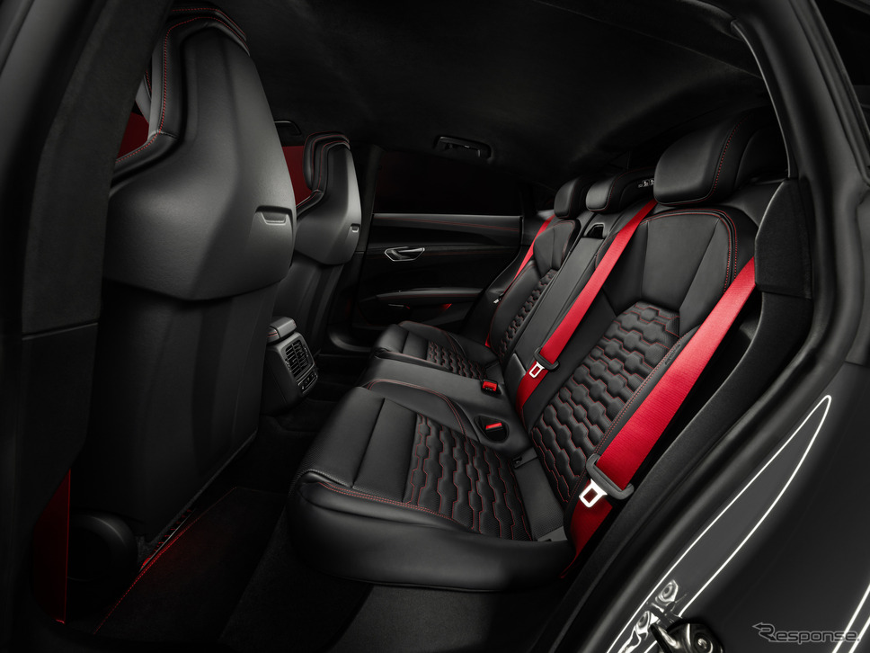 アウディ RS e-tron GT 改良新型《photo by Audi》