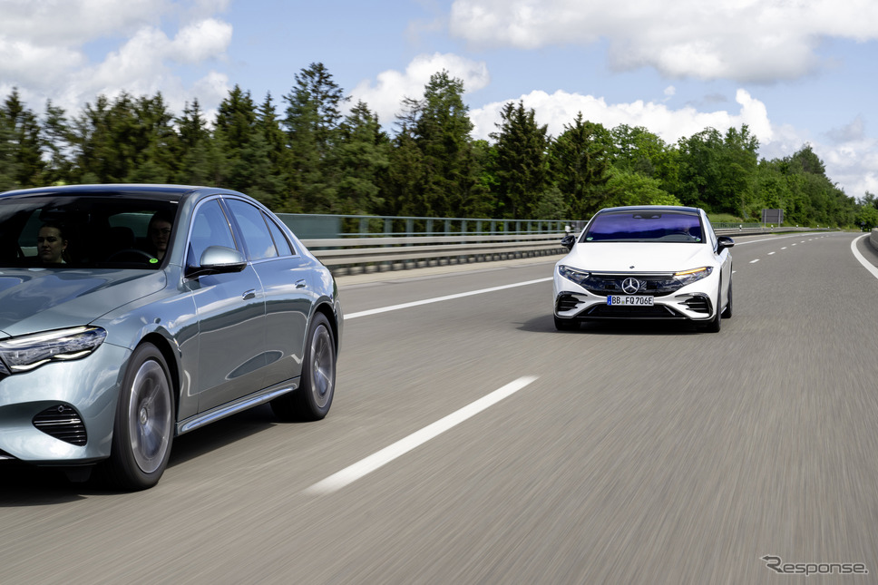 メルセデスベンツの自動車線変更機能《photo by Mercedes-Benz》
