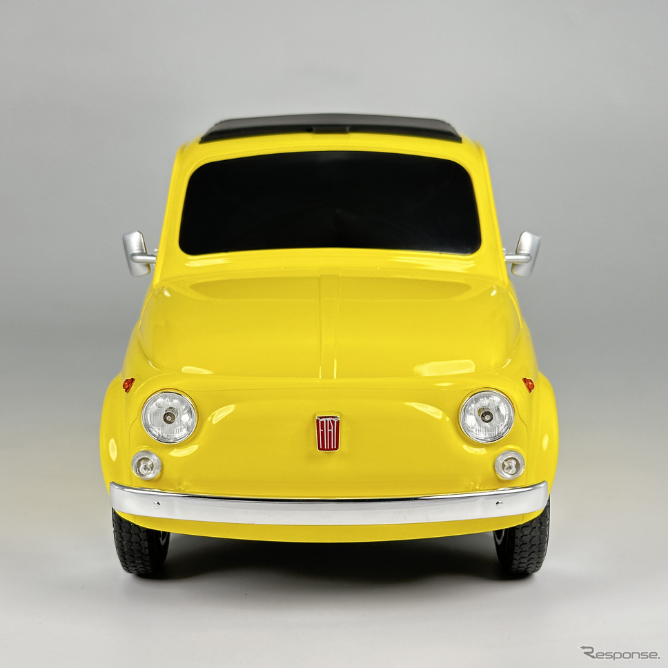 Nuova 500（ヌォーヴァ チンクエチェント）2WAYティッシュケース イエロー 正面《写真提供：フェイス》