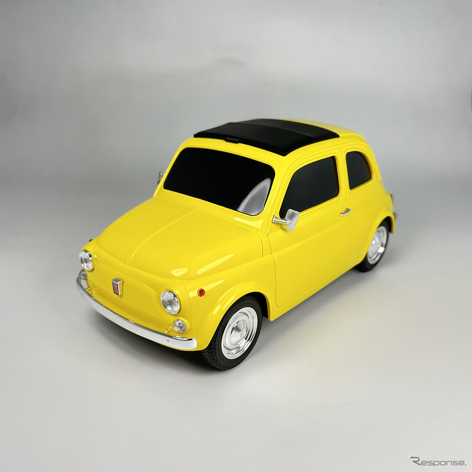 Nuova 500（ヌォーヴァ チンクエチェント）2WAYティッシュケース《写真提供：フェイス》
