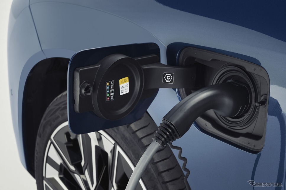 BMW X3 新型のPHEV「30e xDrive」《photo by BMW》