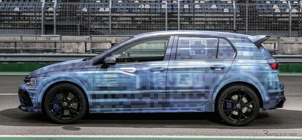 フォルクスワーゲン・ゴルフR 改良新型のプロトタイプ《photo by VW》