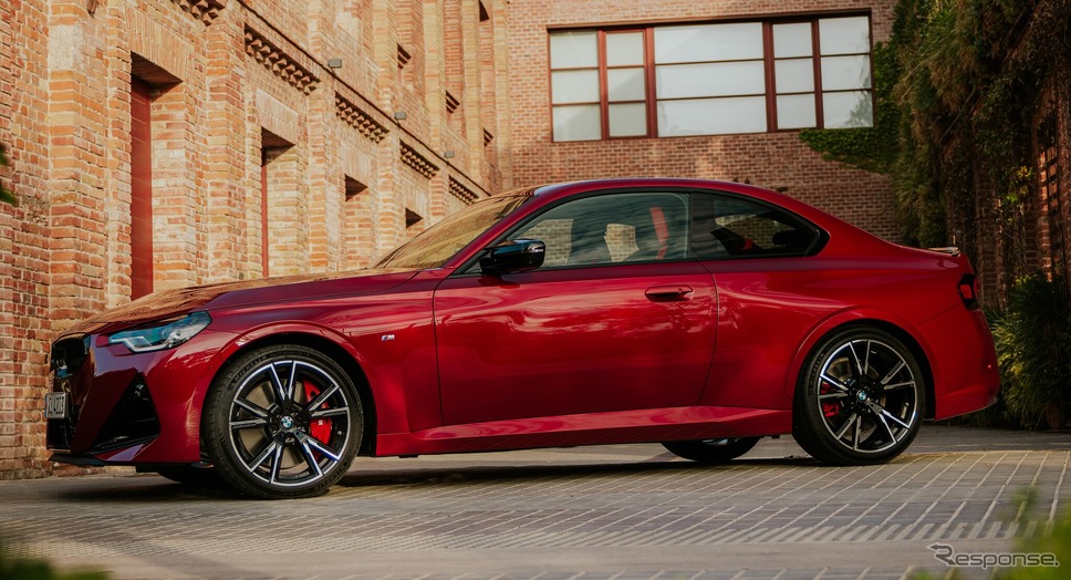 BMW 2シリーズクーペ「M240i xDrive」《photo by BMW》