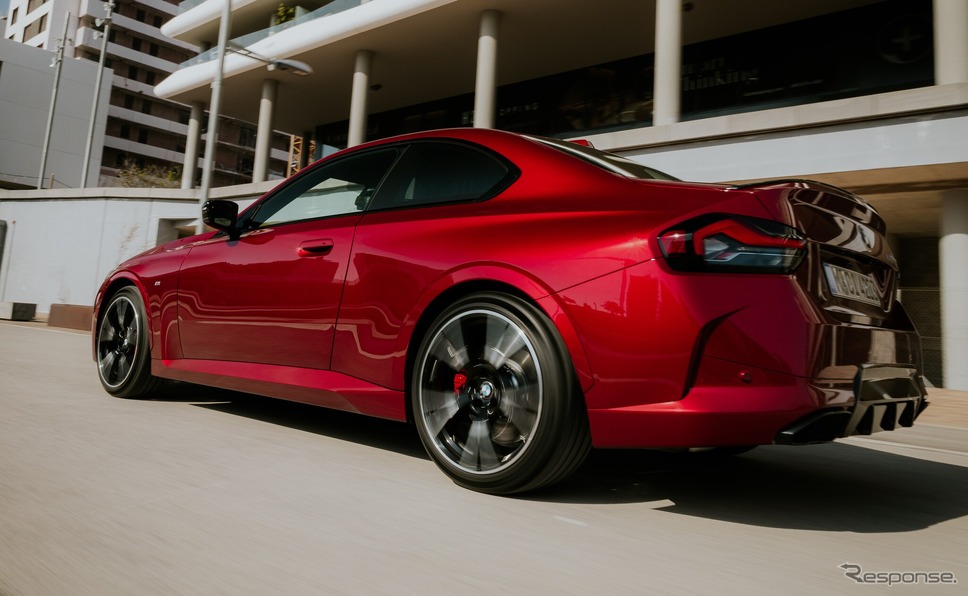 BMW 2シリーズクーペ「M240i xDrive」《photo by BMW》
