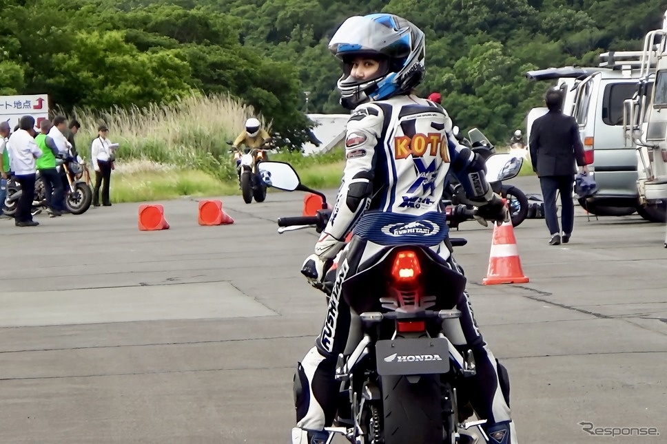 ホンダ CBR650R E-Clutch《写真撮影 With Me》
