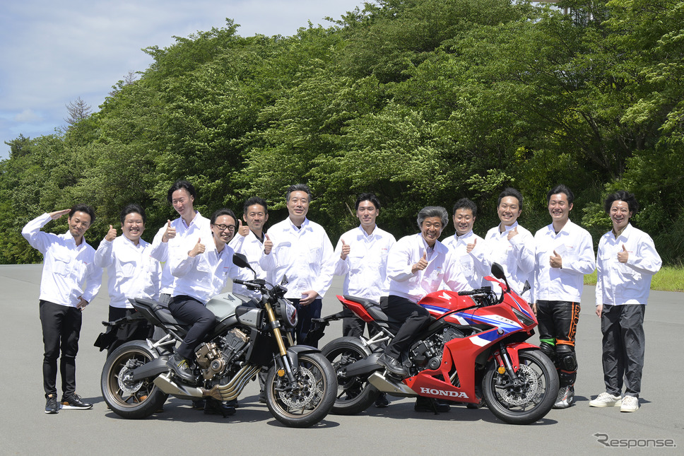 ホンダ CB650RとCBR650Rの開発メンバー《写真提供 ホンダ》