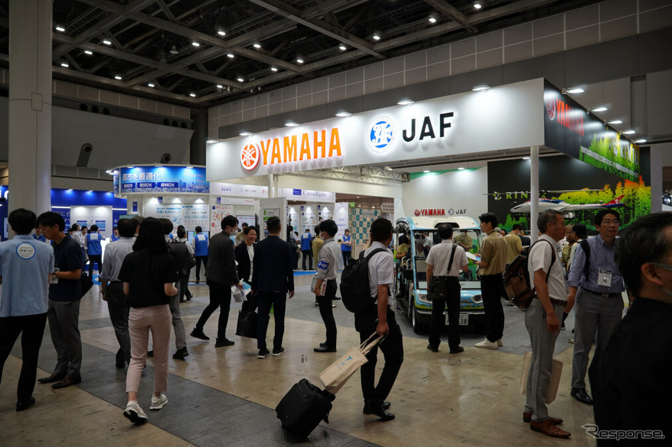 ヤマハ発動機、JAFブース(スマートシティEXPO)《写真撮影 小松哲也》