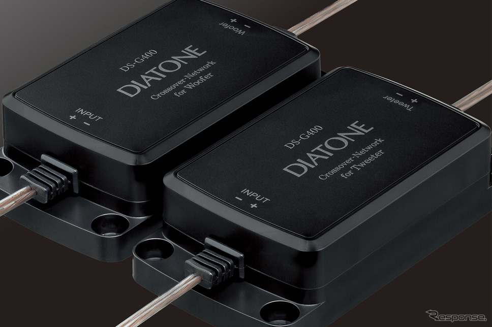 「バイアンプ接続」に対応した「パッシブクロスオーバーネットワーク」の一例(ダイヤトーン・DS-G400)。Photo by 三菱電機