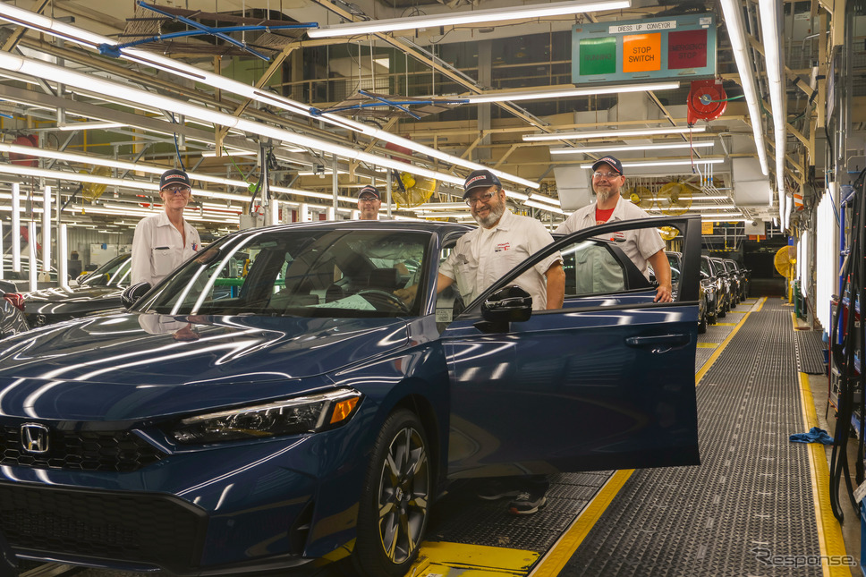 ホンダのカナダ工場で生産が開始されたシビック・ハイブリッド の2025年モデル《photo by Honda》