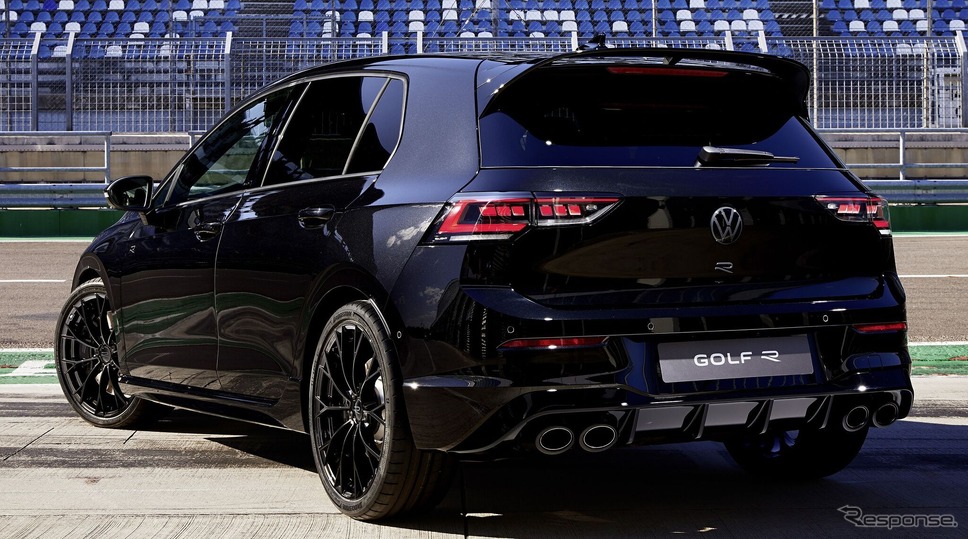 フォルクスワーゲン・ゴルフR改良新型の「ブラックエディション」《photo by VW》