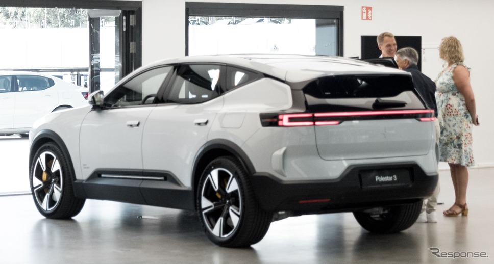 納車が開始されたポールスター3《photo by Polestar》