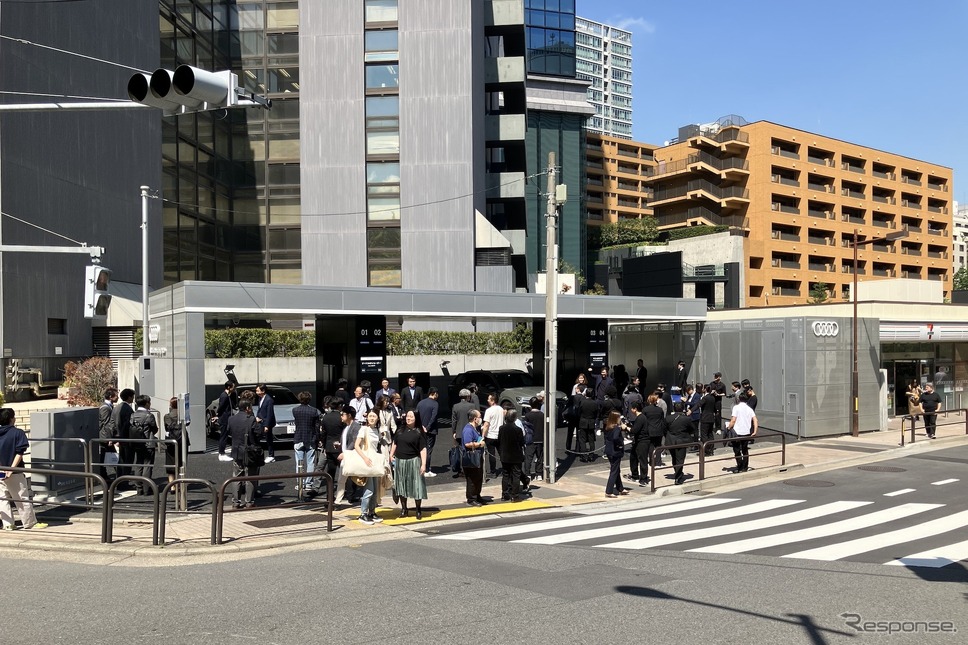 Audi charging hub紀尾井町《写真撮影 高木啓》