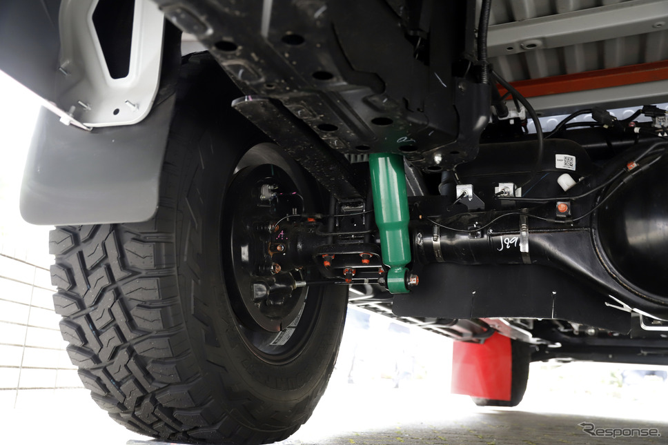 テイン「4×4 ダンパー スポーツ」《写真撮影 小林岳夫》