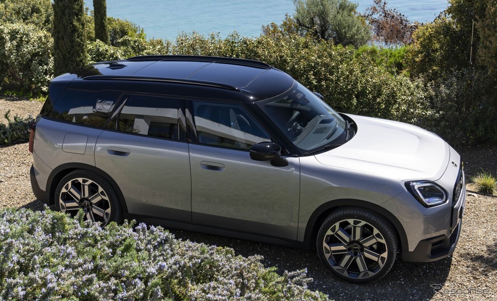 MIIN カントリーマン 新型のEV「カントリーマンSE ALL4」《photo by MINI》